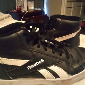 Like new girls Reebok High tops Sz 7